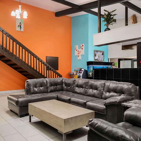 Howard Johnson By Wyndham Appleton Esterno foto