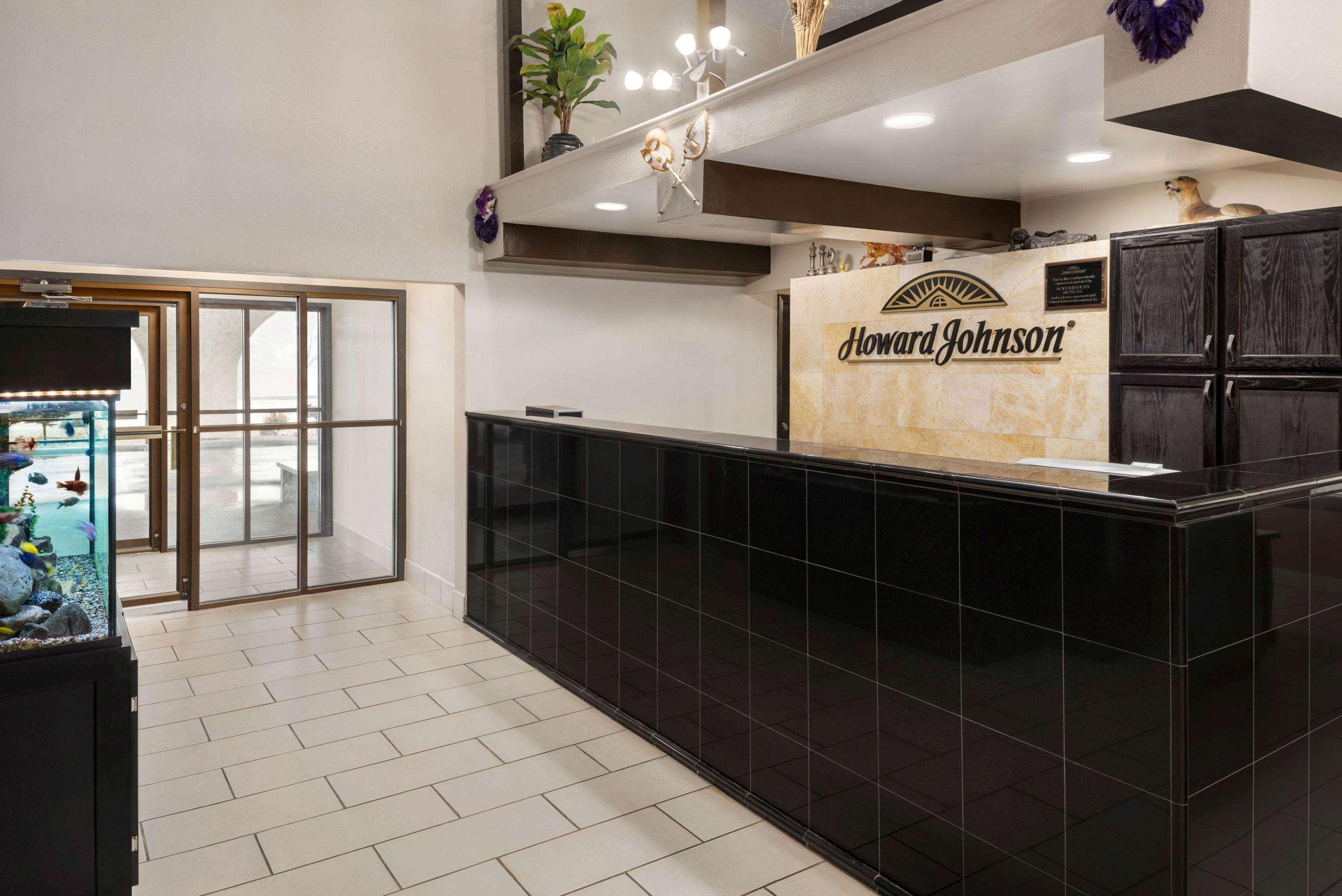 Howard Johnson By Wyndham Appleton Esterno foto